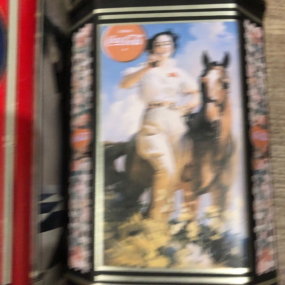 2 Vintage Tins - Picture 3 of 4